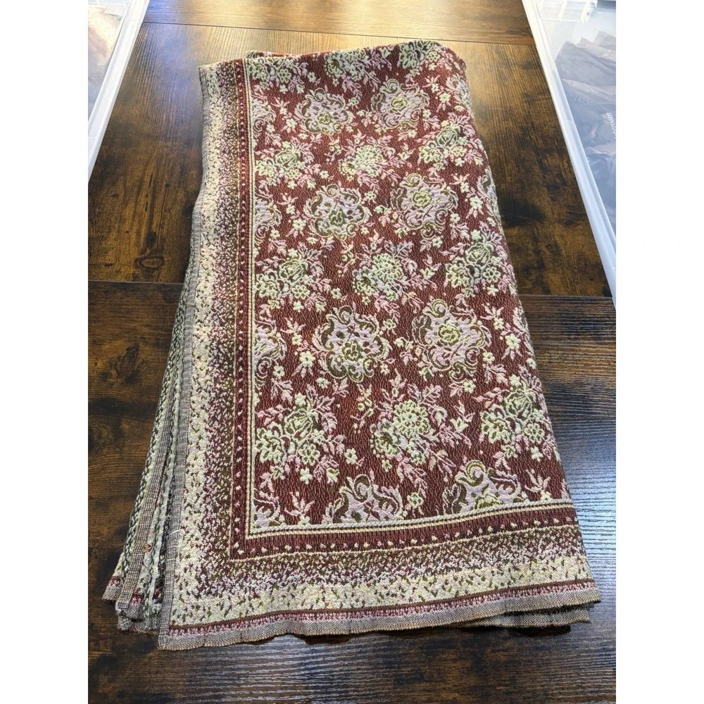 Vintage 90s Floral Tapestry Woven Throw Blanket Boho Chic Red Green Damask 70x70